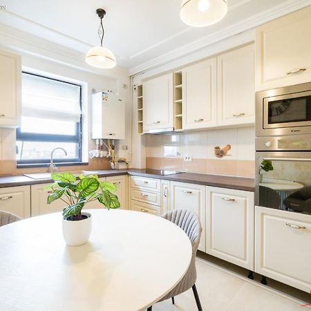 Apartament Ghimbav_Rk Eksteriør bilde